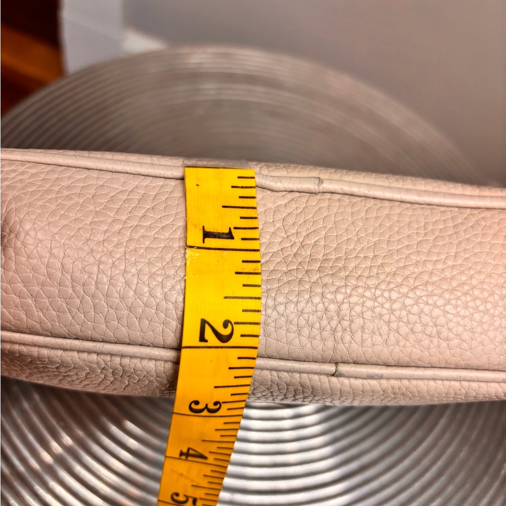 🤍👜Michael Kors Cream Pebbled Leather Crossbody - Picture 7 of 14